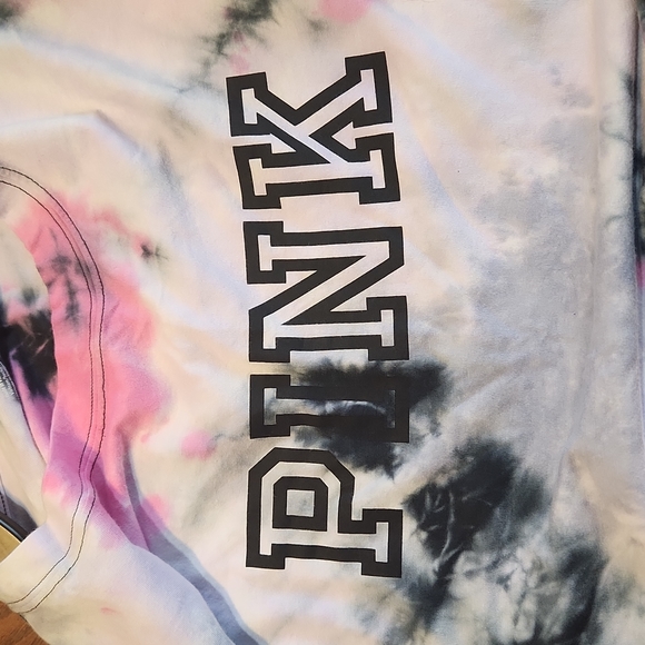 💥VS PINK LONG SLEEVE TEE💥 - Picture 5 of 6